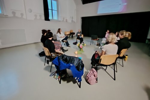 Strokovni posvet Slovenskega združenja umetnostnih terapevtov (SZUT), Dvorana Kulturnega doma Trzin, 15.11.2025