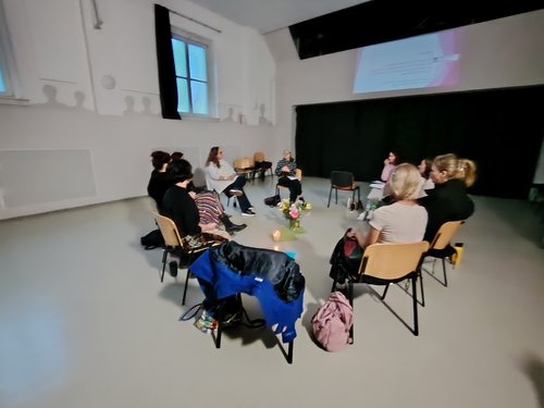 Strokovni posvet Slovenskega združenja umetnostnih terapevtov (SZUT), Dvorana Kulturnega doma Trzin, 15.11.2025